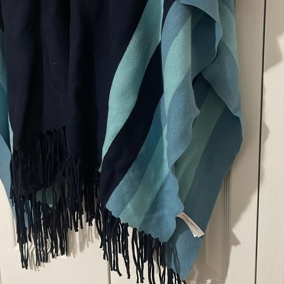 Talbots COLORBLOCK KNIT RUANA Navy/Blue Stripe - Picture 3 of 4